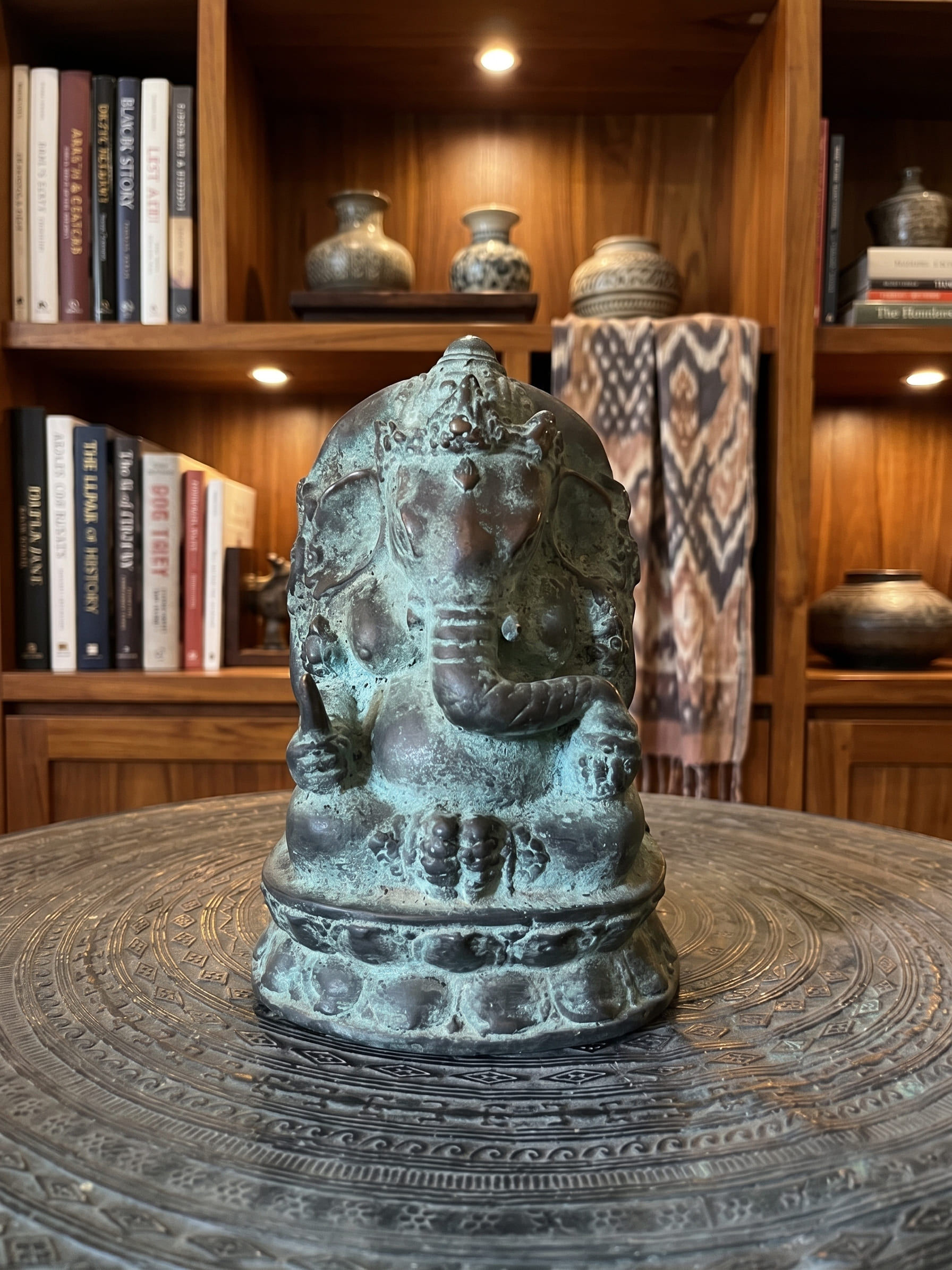 1174 Sitting Ganesha 20 cm KDS