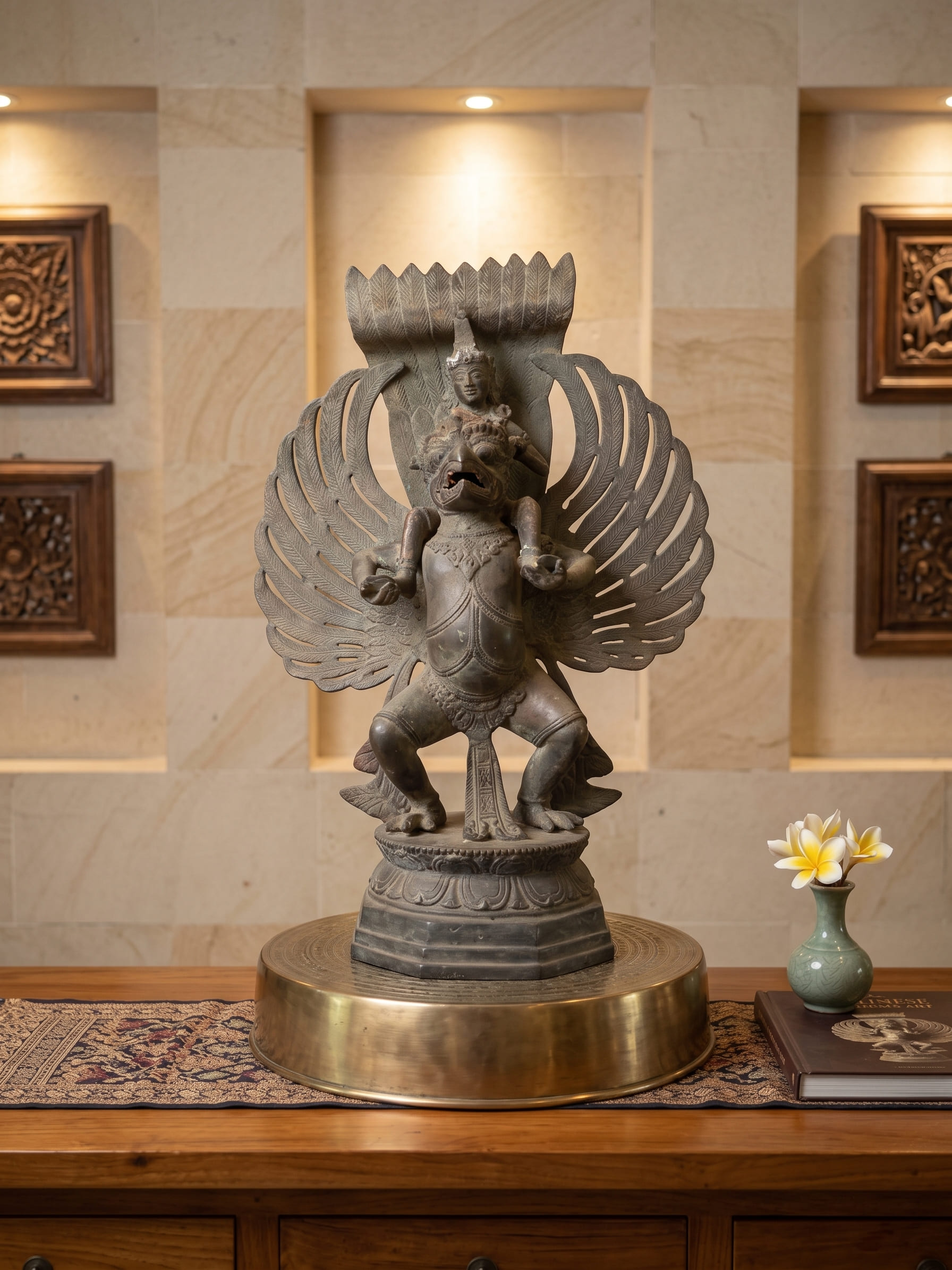 1075 Garuda Vishnu 45 cm NKM