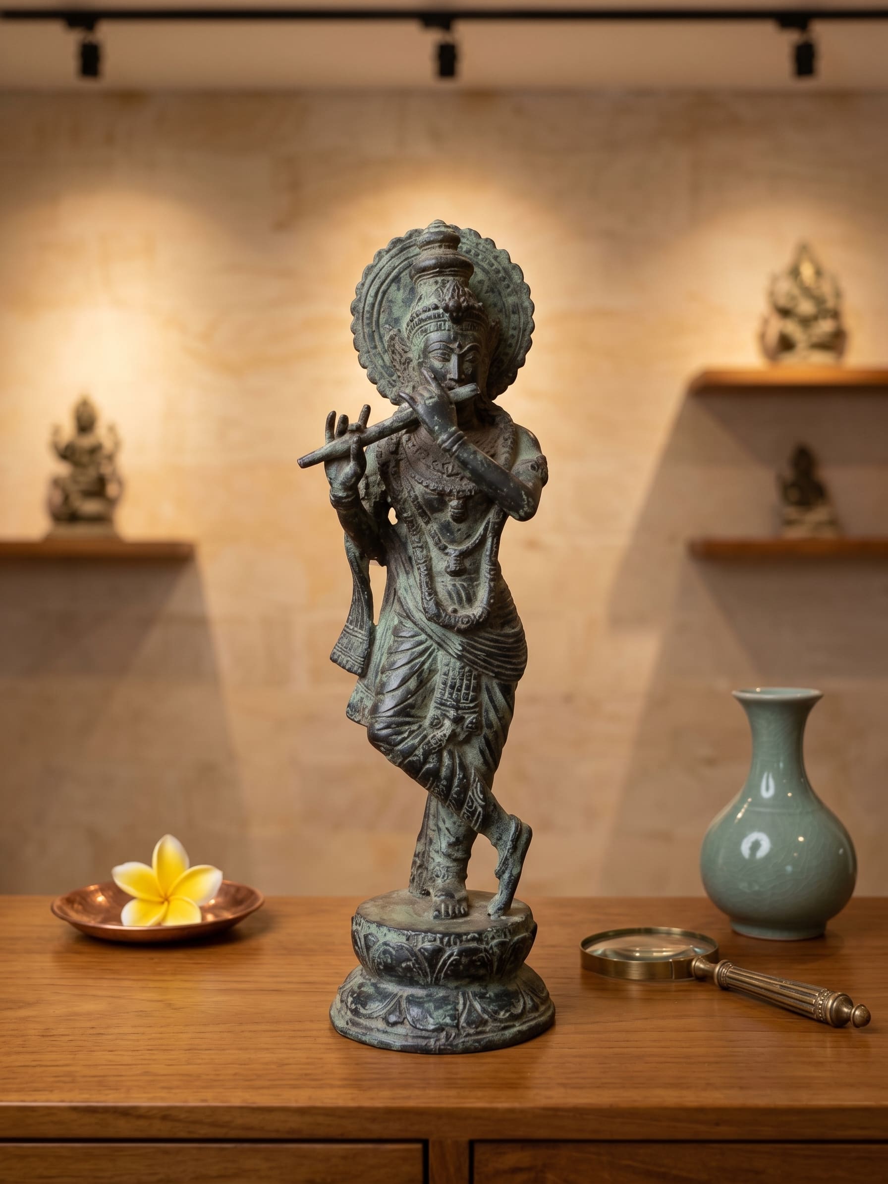1054 Krishna with flute 25 cm GS