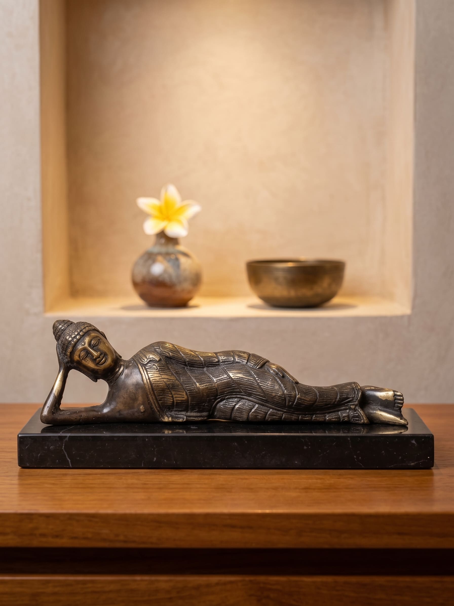 1118 Sleeping Budha 22 cm DNM