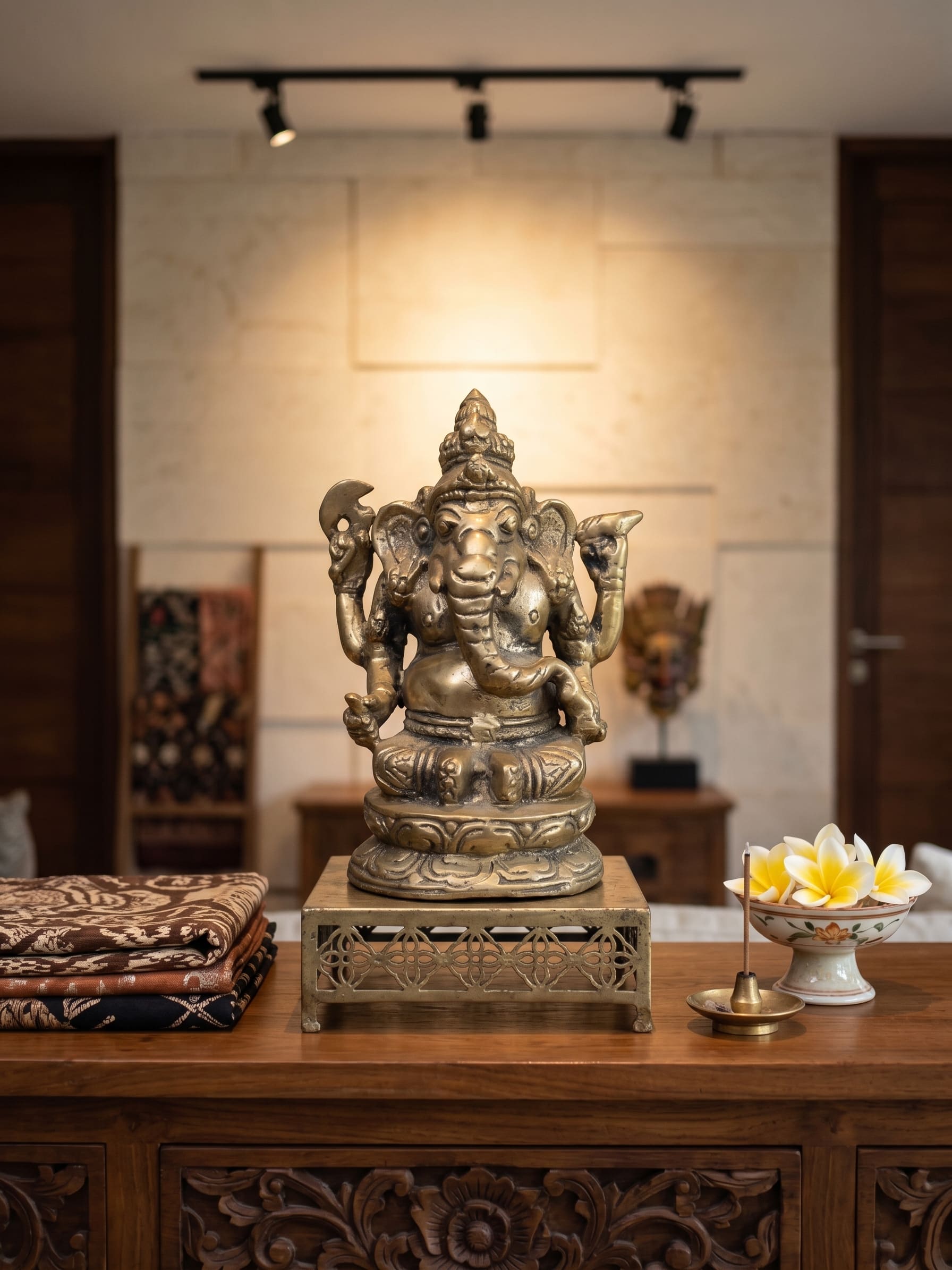 1179 Sitting Ganesha 13 cm TNM