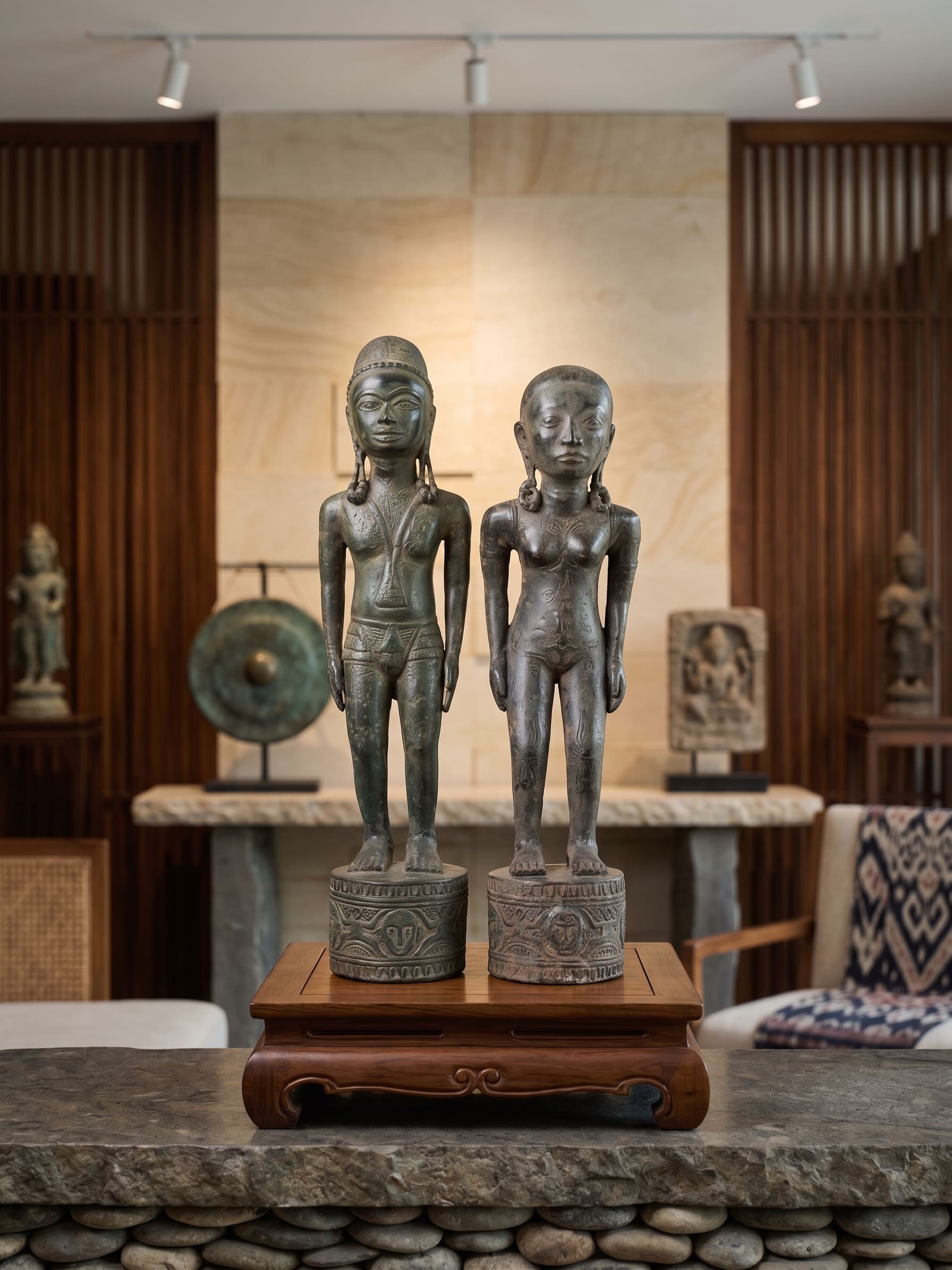 1185 Primitive Dayak 43 cm TGS